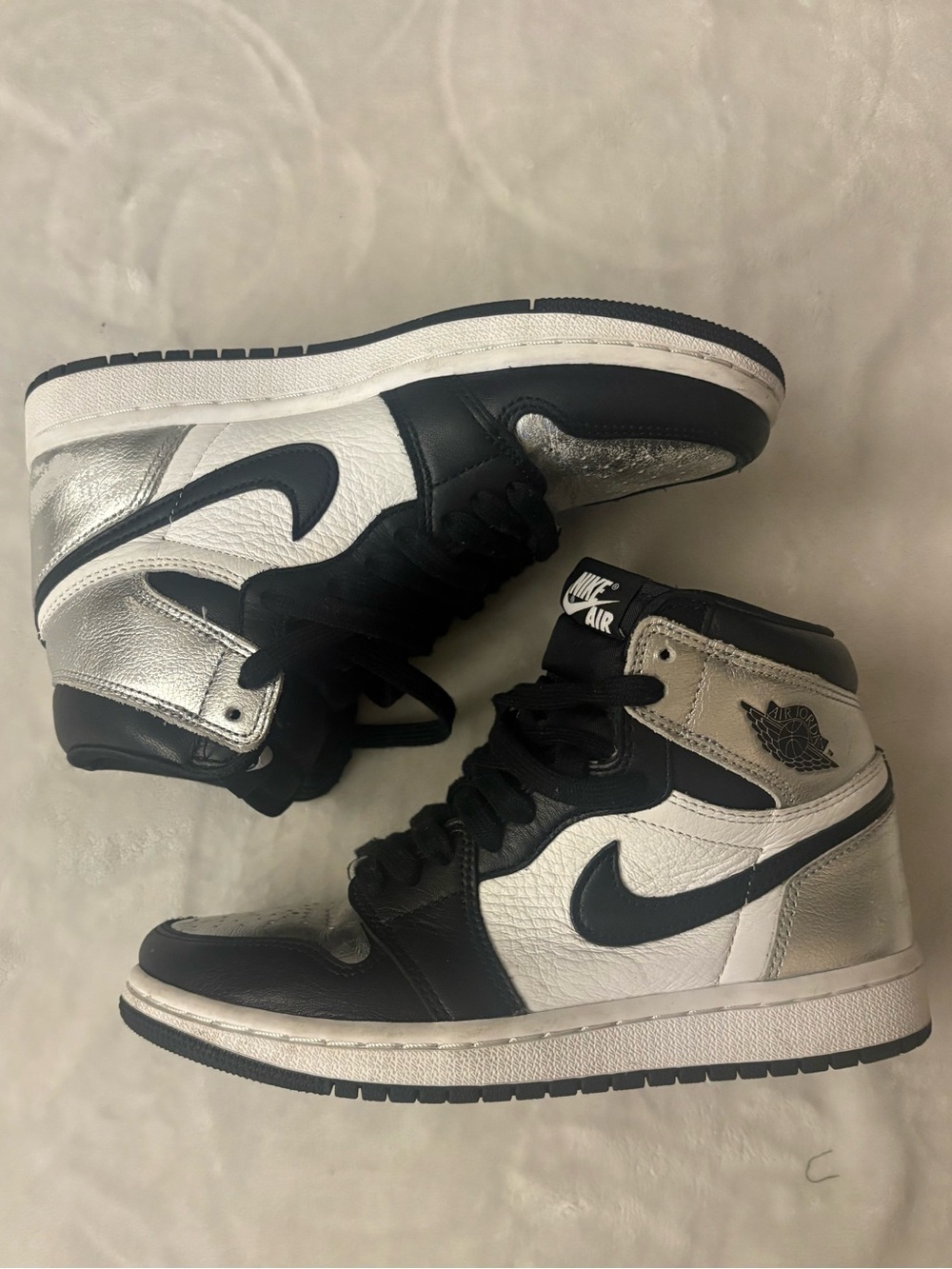 Jordan Retro 1 High OG Silver Toe